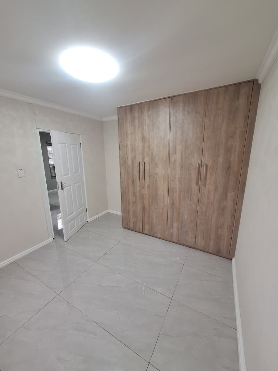 2 Bedroom Property for Sale in Southfield Western Cape